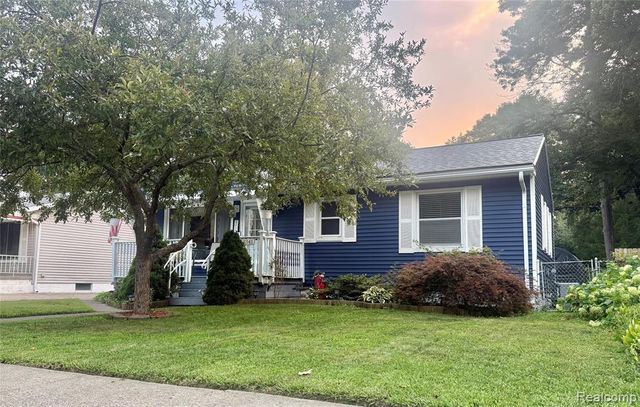 3341 Pine Grove Avenue, Port Huron, MI 48060