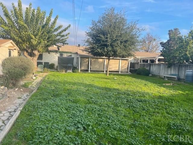 2113 S Court Street, Visalia, CA 93277