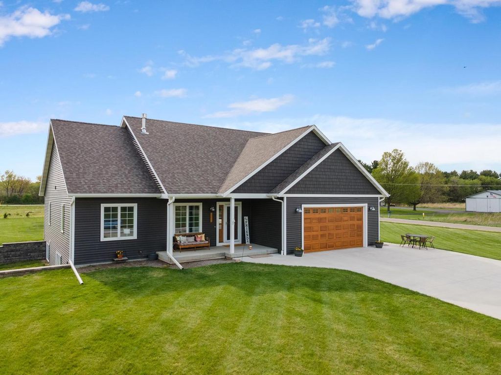 N806 Long Drive, Fort Atkinson, WI 53538