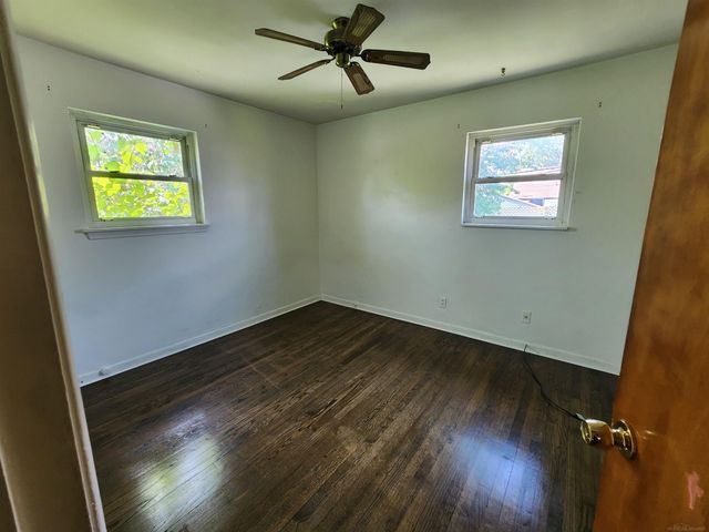 27605 Grant Street, Saint Clair Shores, MI 48081