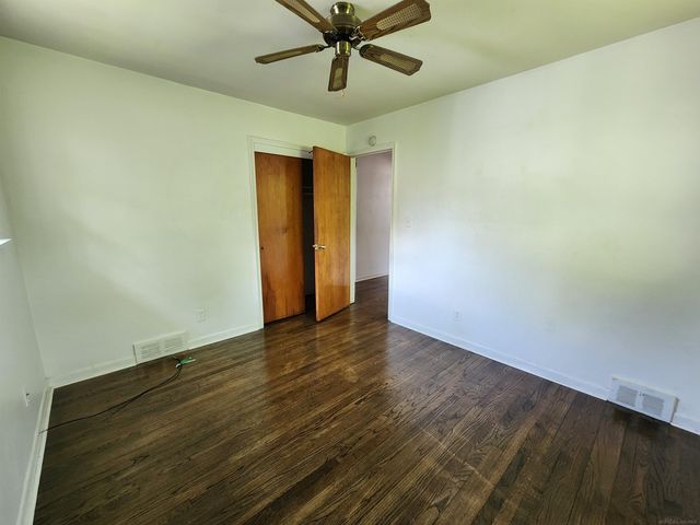 27605 Grant Street, Saint Clair Shores, MI 48081