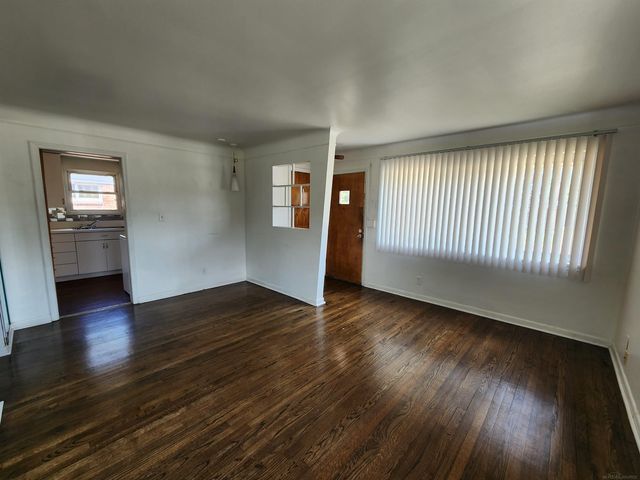 27605 Grant Street, Saint Clair Shores, MI 48081
