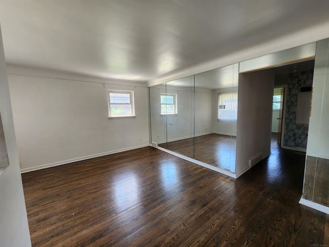 27605 Grant Street, Saint Clair Shores, MI 48081