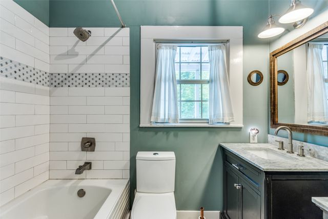 902 S Waco Street, Weatherford, TX 76086