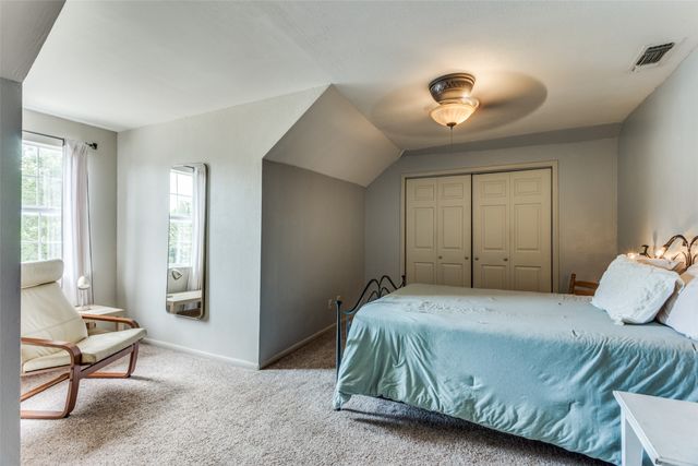 902 S Waco Street, Weatherford, TX 76086