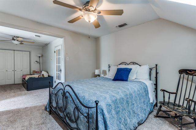 902 S Waco Street, Weatherford, TX 76086