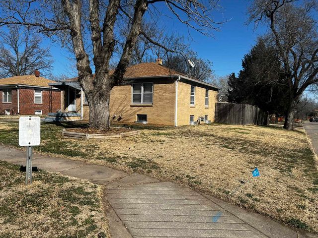 1150 Waverly St, Wichita, KS 67218