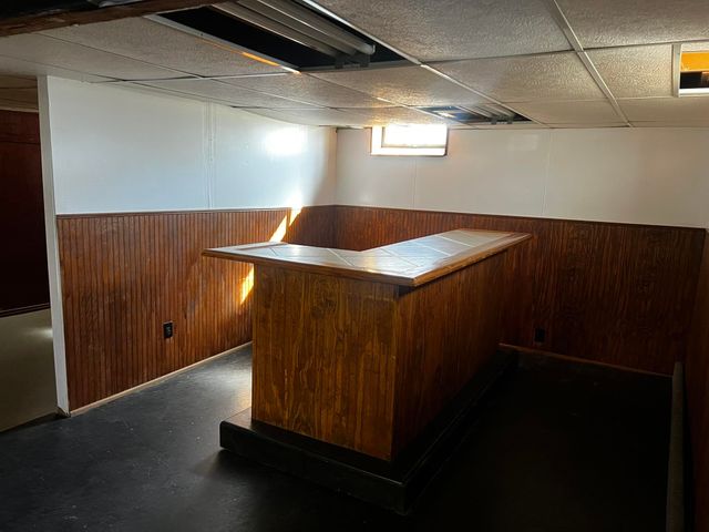 1150 Waverly St, Wichita, KS 67218