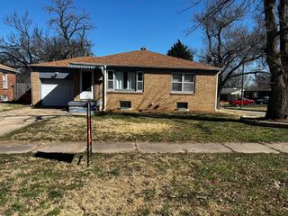 1150 Waverly St, Wichita, KS 67218