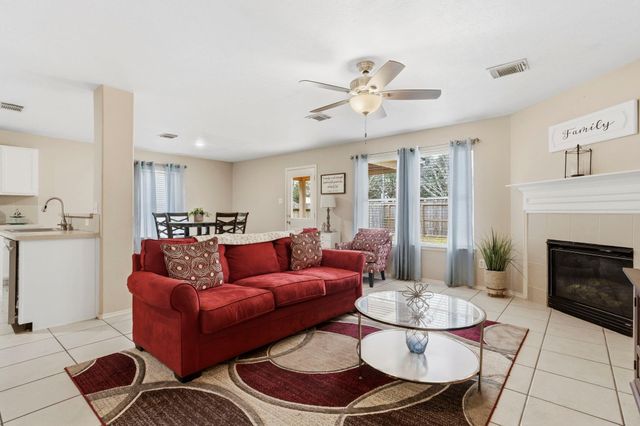 1122 Desert Willow Lane, Rosenberg, TX 77471