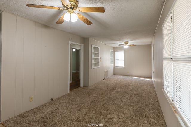 517 NW J Avenue, Hamlin, TX 79520