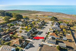 14 3rd Avenue, Davenport, CA 95017