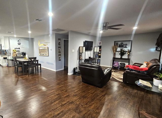 4816 Dabney Street, Houston, TX 77026