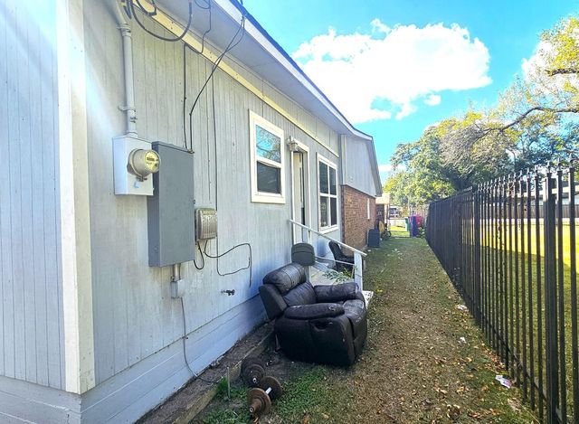 4816 Dabney Street, Houston, TX 77026