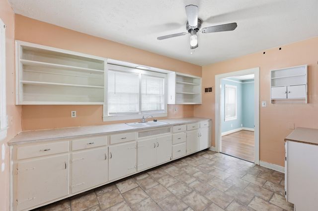 231 Southport Drive, Lexington, KY 40503