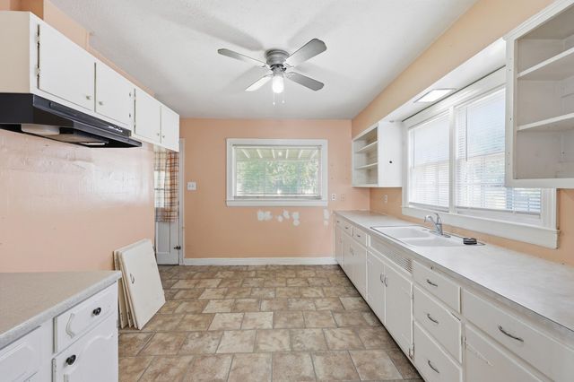 231 Southport Drive, Lexington, KY 40503