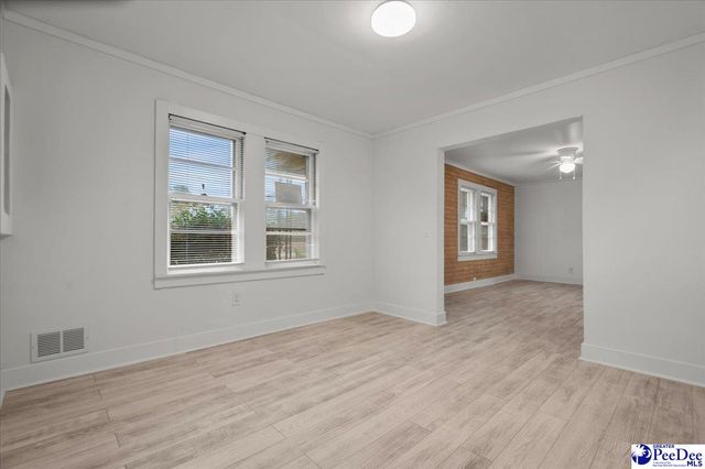 900 S Morris St, Lake City, SC 29560