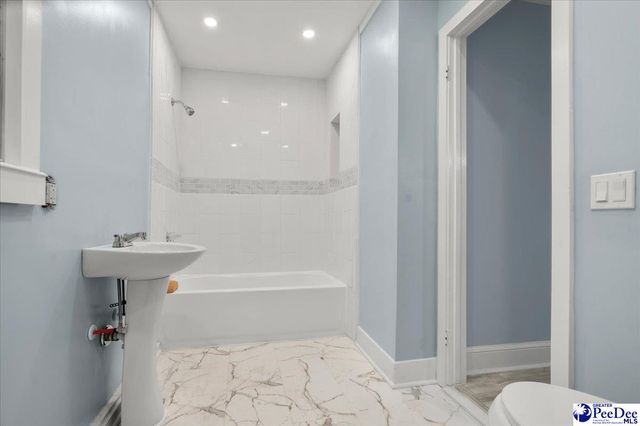 900 S Morris St, Lake City, SC 29560