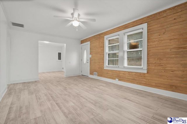 900 S Morris St, Lake City, SC 29560