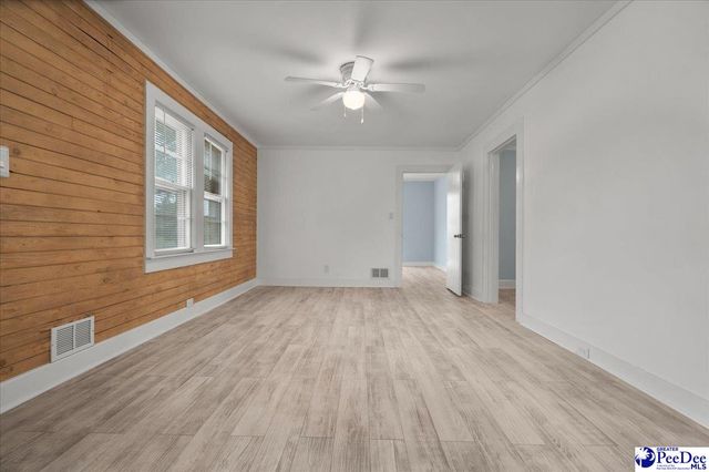 900 S Morris St, Lake City, SC 29560