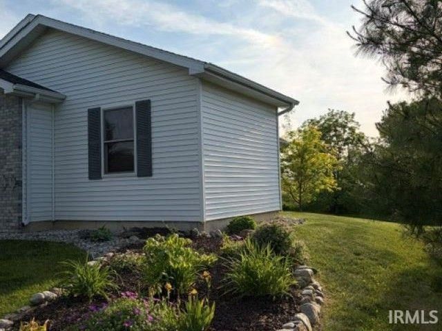 208 Broadmore Circle, Angola, IN 46703