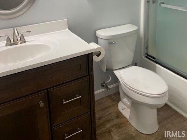 208 Broadmore Circle, Angola, IN 46703