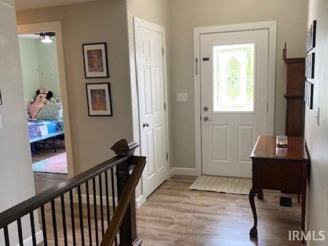 208 Broadmore Circle, Angola, IN 46703