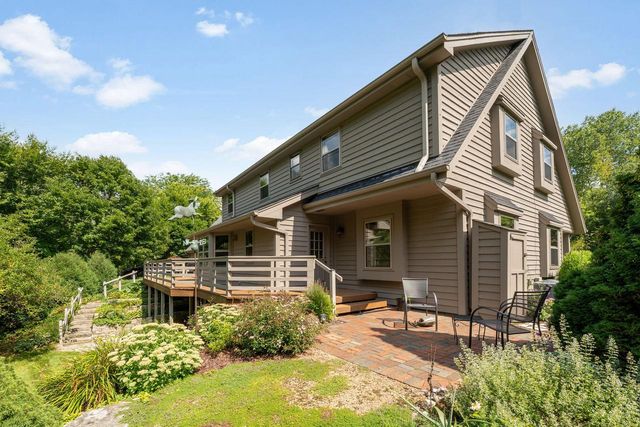 2225 Edgewood DRIVE, Grafton, WI 53024