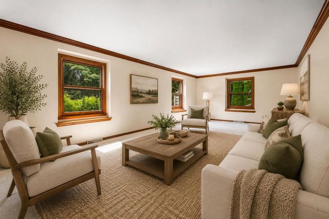 2225 Edgewood DRIVE, Grafton, WI 53024