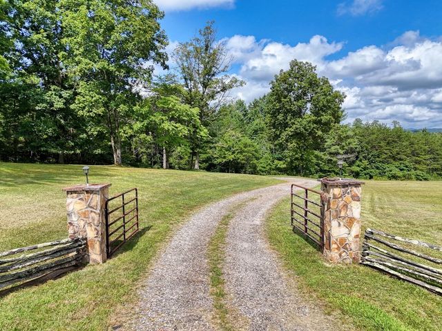 1924 Cook Bridge Road, Murphy, NC 28906
