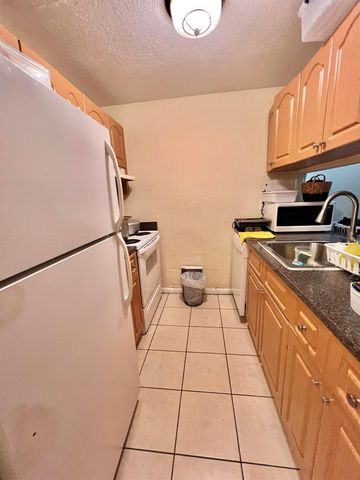 6031 10th Avenue N 120, Greenacres, FL 33463