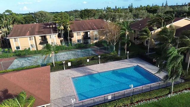 6031 10th Avenue N 120, Greenacres, FL 33463
