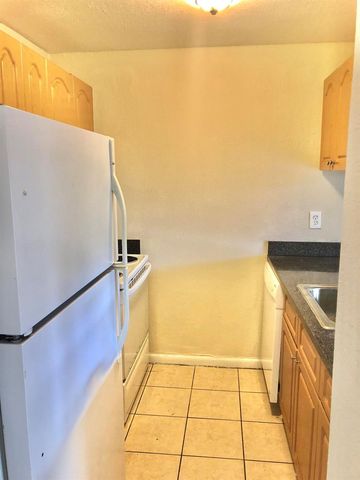 6031 10th Avenue N 120, Greenacres, FL 33463