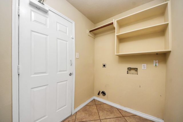 1702 Kemah Oaks Drive, Kemah, TX 77565
