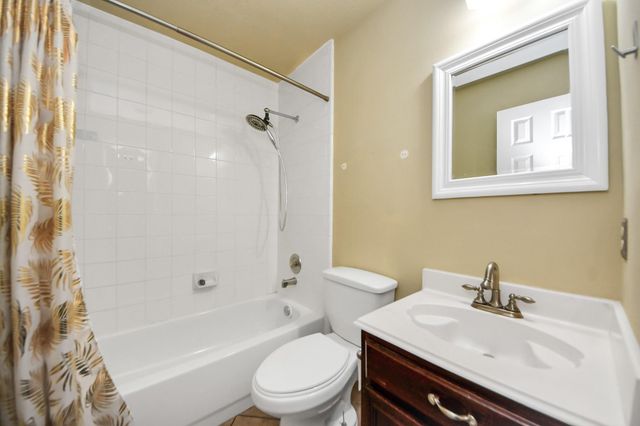 1702 Kemah Oaks Drive, Kemah, TX 77565