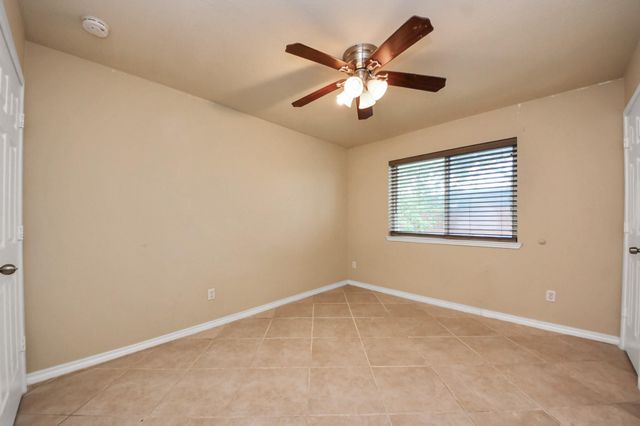 1702 Kemah Oaks Drive, Kemah, TX 77565