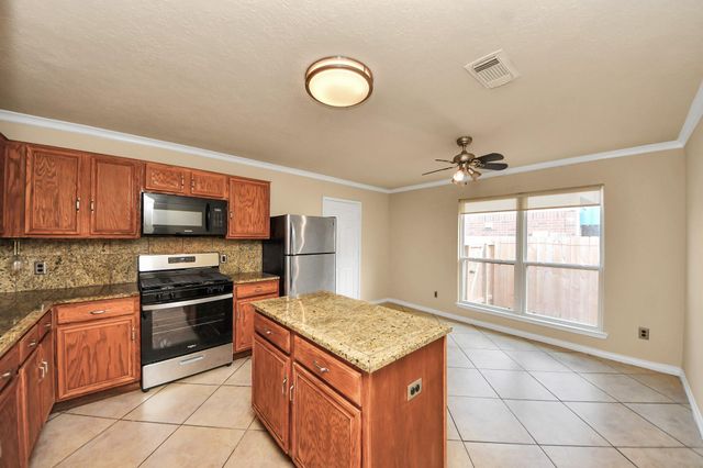 1702 Kemah Oaks Drive, Kemah, TX 77565
