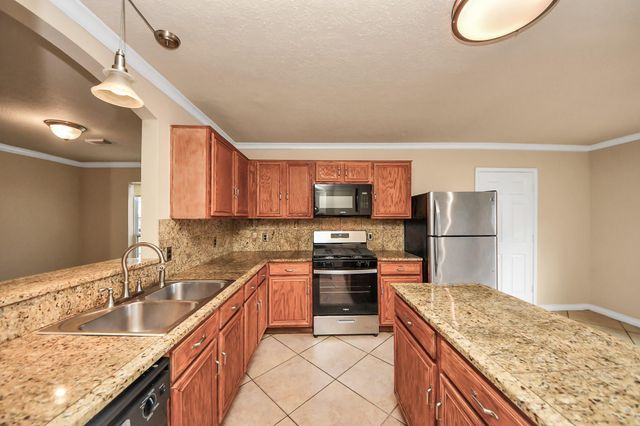 1702 Kemah Oaks Drive, Kemah, TX 77565