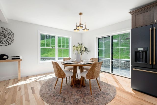 3052 Foster St, Palmer, MA 01069