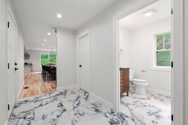 3052 Foster St, Palmer, MA 01069