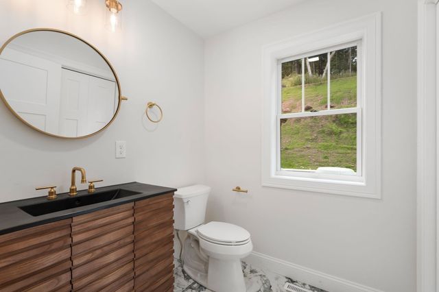 3052 Foster St, Palmer, MA 01069