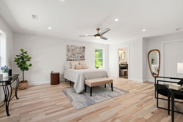 3052 Foster St, Palmer, MA 01069