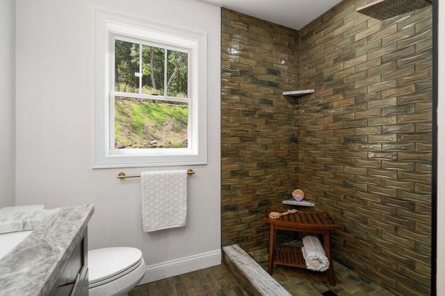 3052 Foster St, Palmer, MA 01069