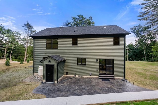 3052 Foster St, Palmer, MA 01069
