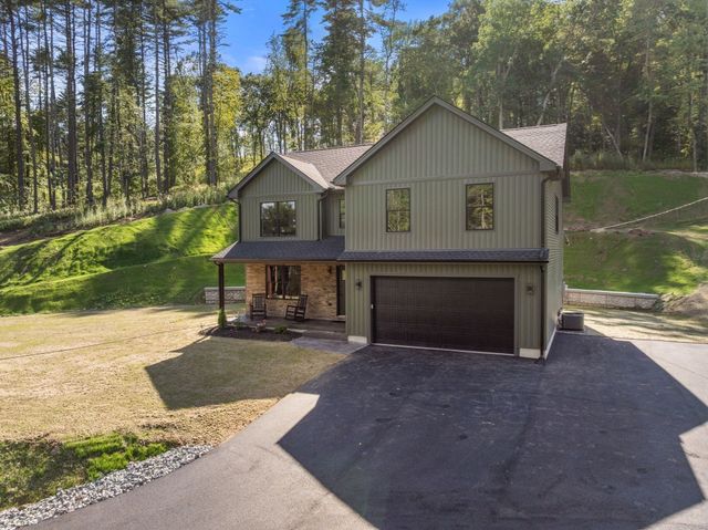 3052 Foster St, Palmer, MA 01069