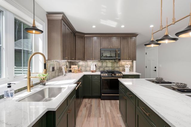 3052 Foster St, Palmer, MA 01069