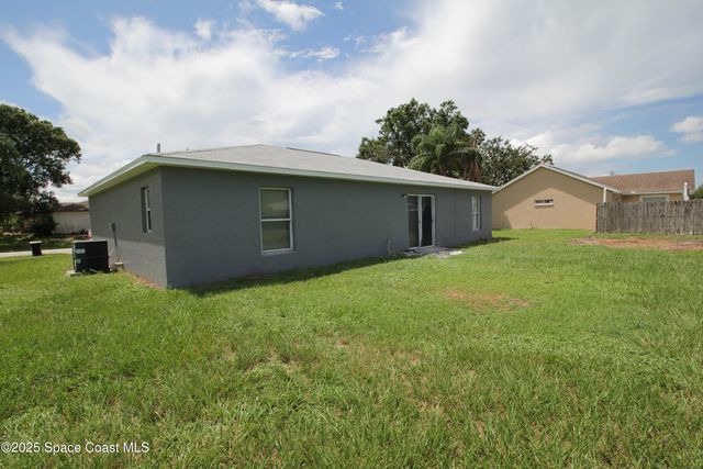 399 Fluvia Avenue SE, Palm Bay, FL 32909