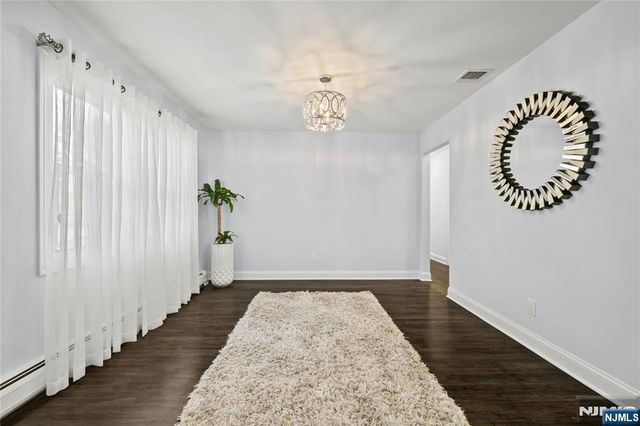 2 Elmwood Terrace, Elmwood Park, NJ 07407