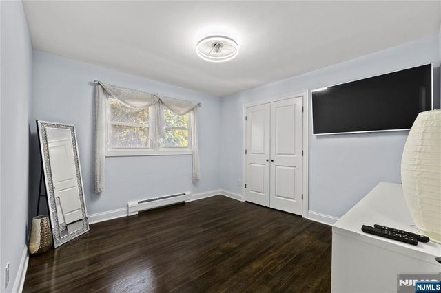 2 Elmwood Terrace, Elmwood Park, NJ 07407