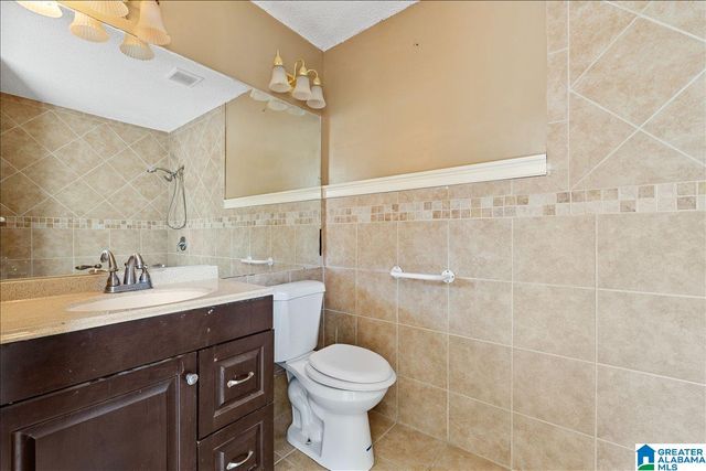 9577 EASTPOINTE CIRCLE, Birmingham, AL 35217